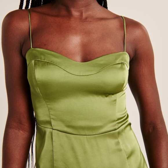 The A&F Camille Midi Dress - Picture 2 of 15